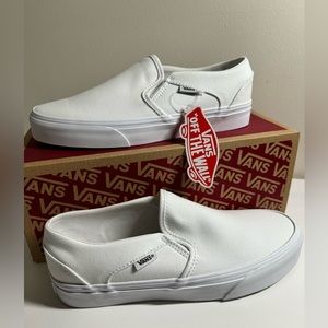 Vans Asher Slip-On Shoe in True White NWT size 8
